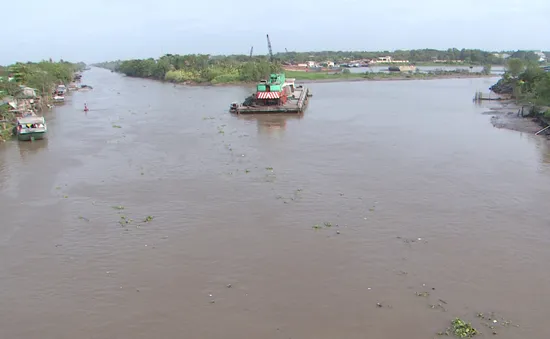 Tiền Giang hợp long đập thép ngăn mặn