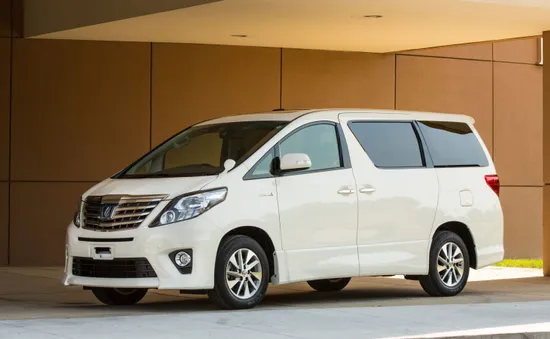 Toyota Việt Nam triệu hồi 24 xe Alphard