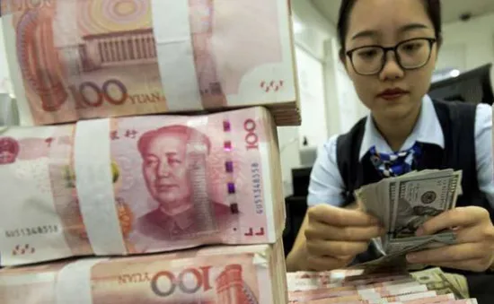 PBoC bất ngờ giảm lãi suất hợp đồng mua lại đảo ngược