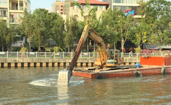 Một con kênh, ngàn ý thức