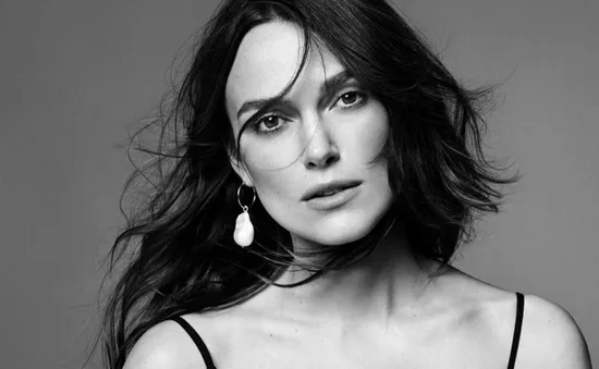 Keira Knightley tỏa sáng trên PORTER Edit