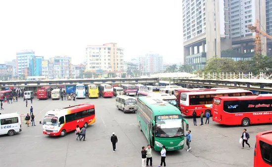 Hà Nội giảm tần suất hoạt động xe bus để phòng dịch