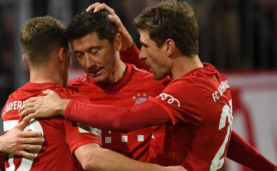 Bayern Munich giảm lương cầu thủ vì COVID-19