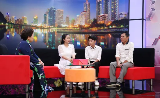 Lý do cha Quán quân "Sao nối ngôi nhí" không bao giờ ôm con khi ngủ