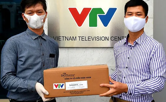 Hàng nghìn chai gel rửa tay khô Sanaryl bảo vệ cán bộ, nhân viên VTV khỏi COVID-19