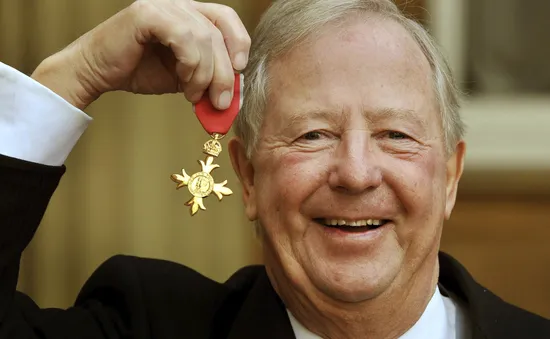 Danh hài Tim Brooke-Taylor qua đời vì COVID-19