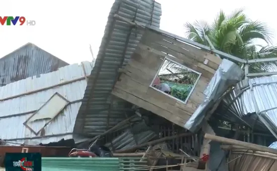 Mưa đầu mùa đi kèm dông lốc gây nhiều thiệt hại tại ĐBSCL