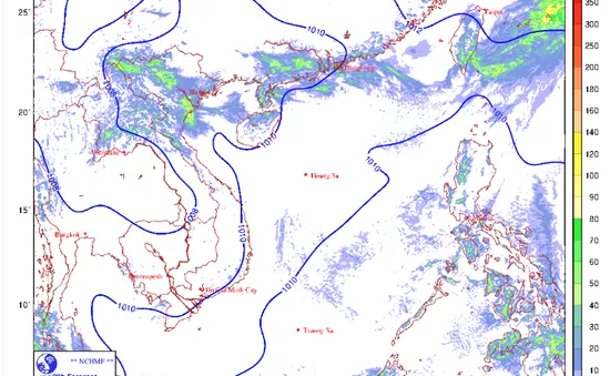 Ngày 12/5, mưa dông trên diện rộng ở Bắc Bộ và Bắc Trung Bộ, Hà Nội có mưa rất to