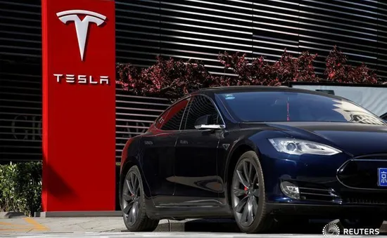 Bất mãn lệnh phong tỏa, Elon Musk dọa chuyển trụ sở Tesla khỏi California