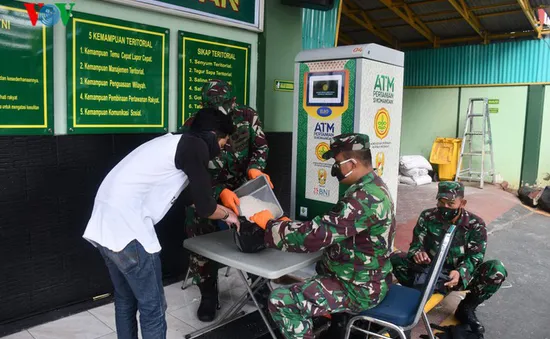 "ATM" gạo cho người nghèo xuất hiện ở Indonesia