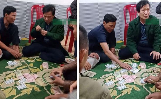 Cách chức Chủ tịch UBND xã tham gia đánh bạc