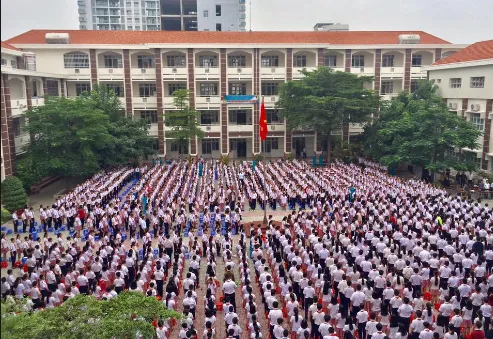 Người học tham gia ý kiến với hiệu trưởng về các khoản đóng góp có liên quan