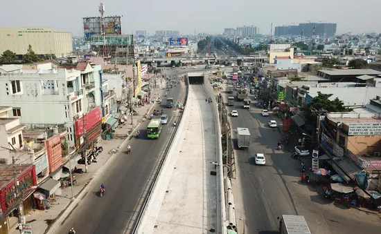 Dân khổ vì công trình giao thông chậm tiến độ, Sở GTVT TP.HCM yêu cầu rà soát năng lực đơn vị thi công