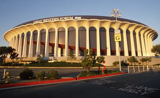 Los Angeles Clippers chính thức sở hữu nhà thi đấu The Forum