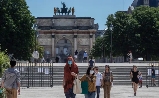 Pháp mở cửa trở lại các bảo tàng và hoạt động văn hóa, Paris bắt đầu "hồi sinh"