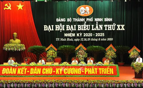 Đồng chí Lê Hữu Quý tái đắc cử Bí thư Thành ủy Ninh Bình