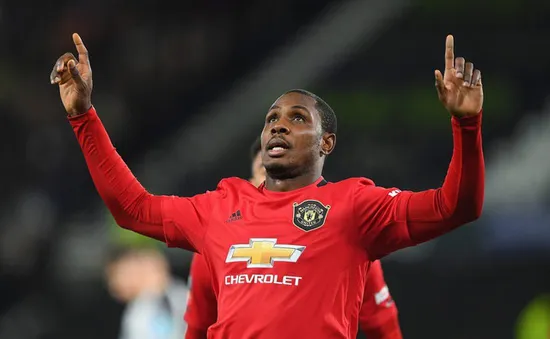 Manchester United phải trả bao nhiêu để mượn Ighalo?