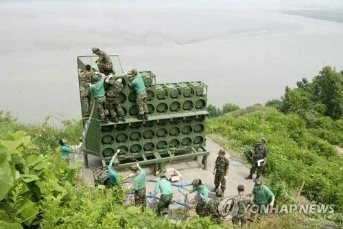 Triều Tiên lắp hàng chục loa phóng thanh dọc biên giới, Hàn Quốc cân nhắc đáp trả