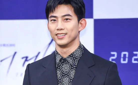 Thành viên Taecyeon (2PM) xác nhận hẹn hò