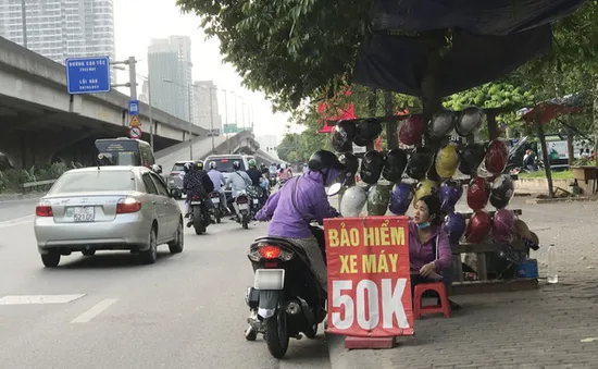 Lỗ hổng phân phối làm “méo mó” thị trường bảo hiểm xe máy