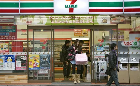 Chuỗi cửa hàng tiện lợi 7-Eleven bán cả bảo hiểm nhân thọ