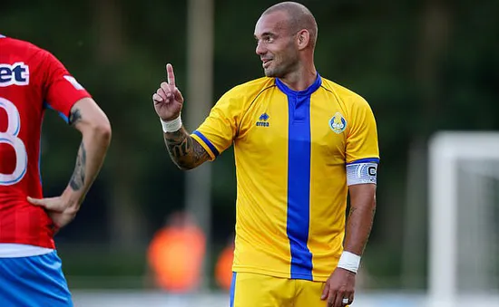 Wesley Sneijder quyết định quay trở lại sân cỏ