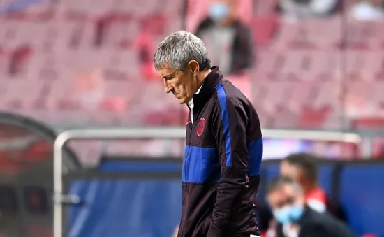 Barca chính thức sa thải HLV Quique Setien