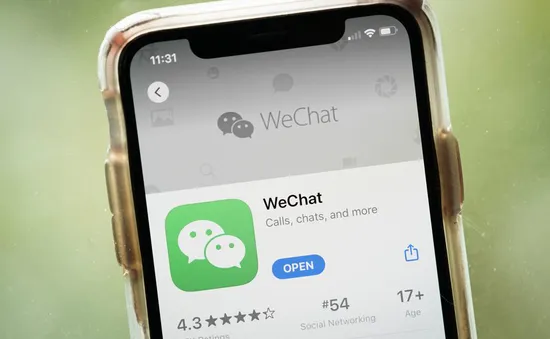 Ông Trump ra lệnh cấm với WeChat, giới công nghệ toàn cầu chao đảo?