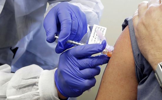 Vì sao có làn sóng phản đối tiêm vaccine COVID-19?