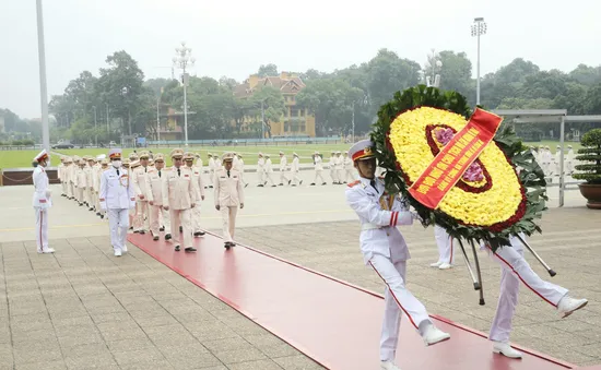 Đảng ủy Công an Trung ương, Bộ Công an vào Lăng viếng Chủ tịch Hồ Chí Minh