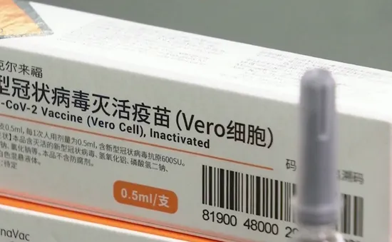 Trung Quốc “chạy nước rút” đưa vaccine COVID-19 ra thị trường