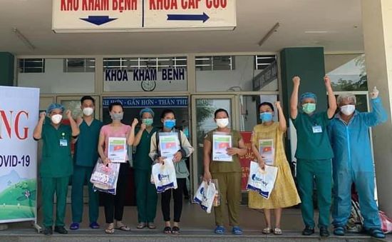 Thêm 4 người ra viện, Việt Nam đã chữa khỏi 667 bệnh nhân COVID-19