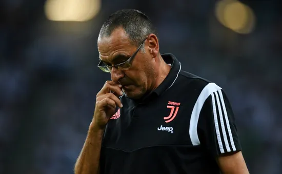 Bị loại khỏi Champions League, Juventus tìm người thay thế HLV Sarri