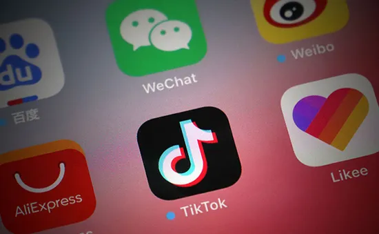 Tổng thống Donald Trump "cấm cửa" TikTok và WeChat tại Mỹ