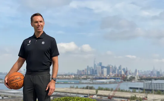 HLV Steve Nash chính thức ra mắt tại Brooklyn Nets