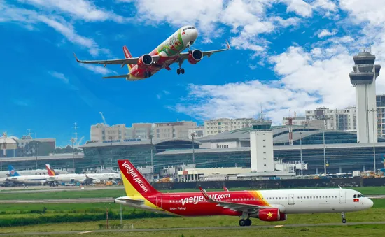 Tưng bừng ra mắt hạng vé mới Deluxe, Vietjet khuyến mại tới 50% giá vé trên toàn mạng bay