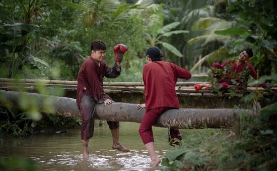 Bộ ba "Ẩm thực kỳ thú" thi đấu quyền anh dừa siêu gay cấn