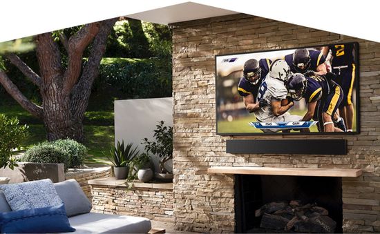 TV QLED ngoài trời đầu tiên trên thế giới ra mắt tại thị trường Việt Nam