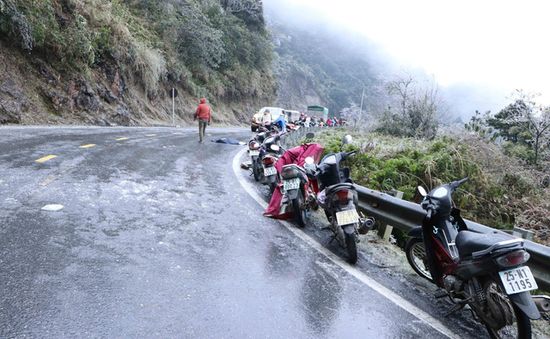 Cảnh báo nguy cơ tai nạn giao thông do băng tuyết