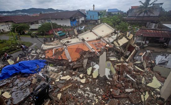 Động đất ở Sulawesi, Indonesia cướp đi sinh mạng của 81 nạn nhân, làm gần 800 người bị thương