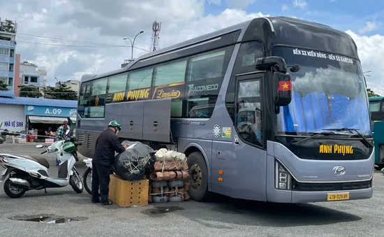 Nhiều vướng mắc trong vận tải khách liên tỉnh