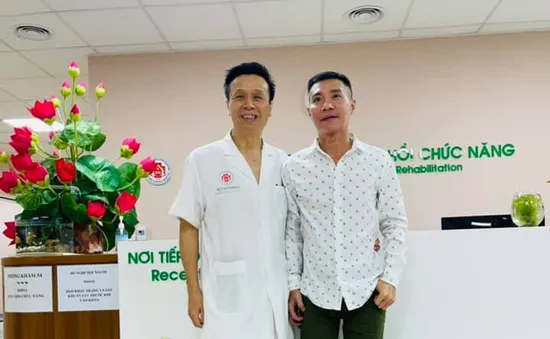 NSND Công Lý xuất viện