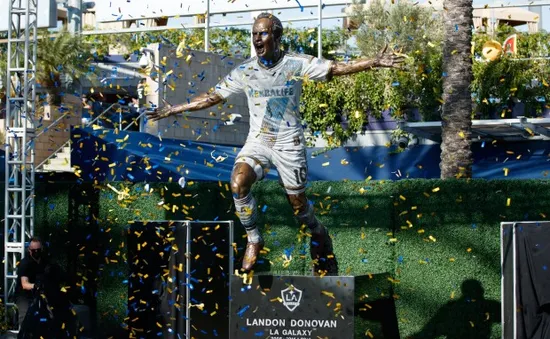 Los Angeles Galaxy khánh thành bức tượng Landon Donovan