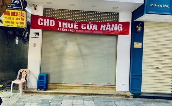 “Đất vàng” Hà Nội chằng chịt biển cho thuê, sang nhượng cửa hàng