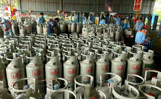 Hôm nay (1/11), giá gas tăng thêm 17.000 đồng/bình 12kg