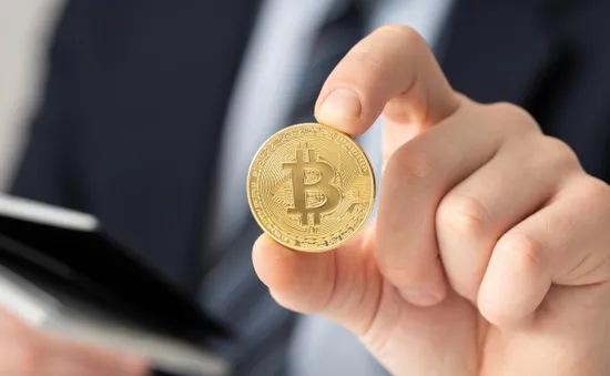 Bitcoin trượt dốc sau khi đạt đỉnh