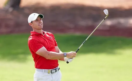 Rory McIlroy vươn lên dẫn đầu giải golf World Tour Championship