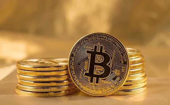 Giá vàng tăng cao, Bitcoin trở thành kênh trú ẩn mới?