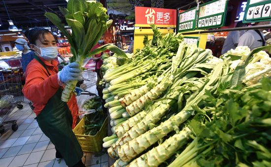 Giá rau tại Trung Quốc tăng mạnh, có loại đắt gấp đôi thịt lợn