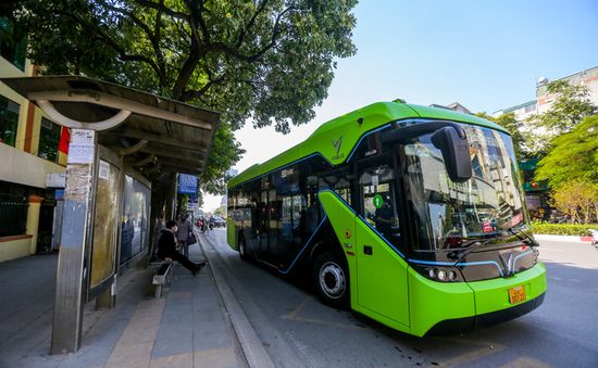 Hà Nội mở thêm tuyến xe bus điện thứ 2